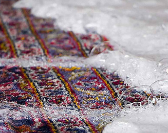 خدمات تخصصی قالیشویی در قالیشویی رویان